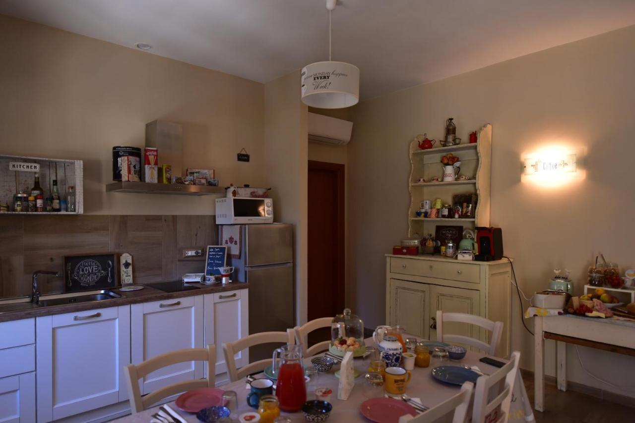 Casa Nina Bed & Breakfast Тойрано Екстериор снимка