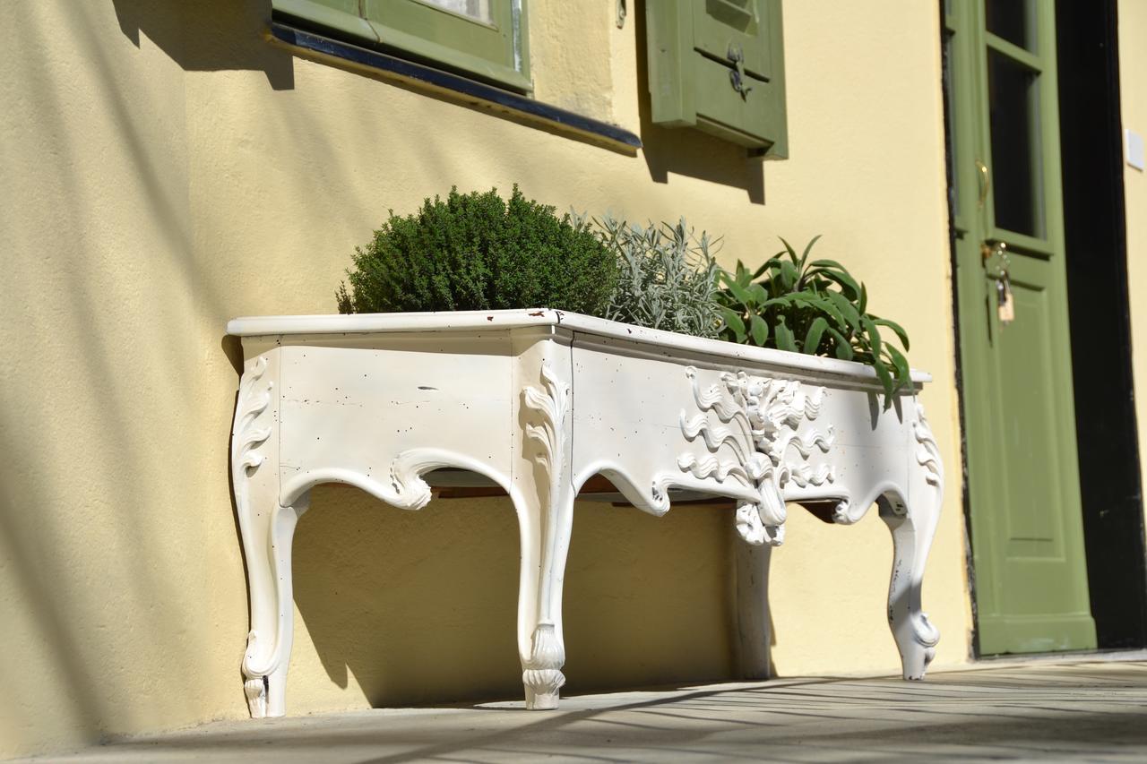 Casa Nina Bed & Breakfast Тойрано Екстериор снимка