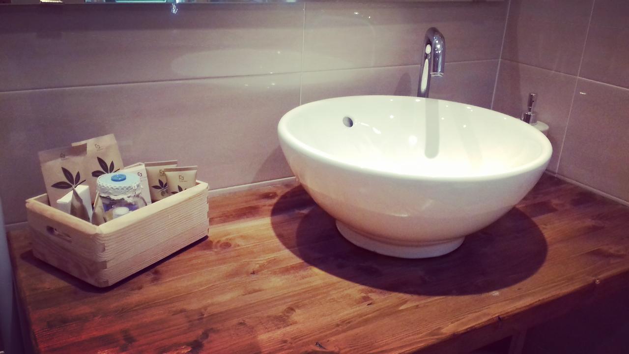 Casa Nina Bed & Breakfast Тойрано Екстериор снимка