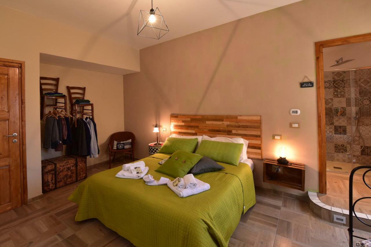Casa Nina Bed & Breakfast Тойрано Екстериор снимка