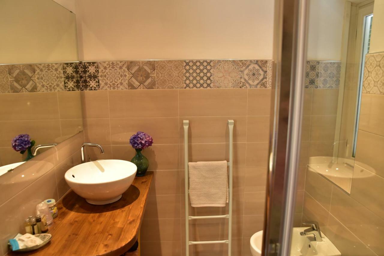 Casa Nina Bed & Breakfast Тойрано Екстериор снимка