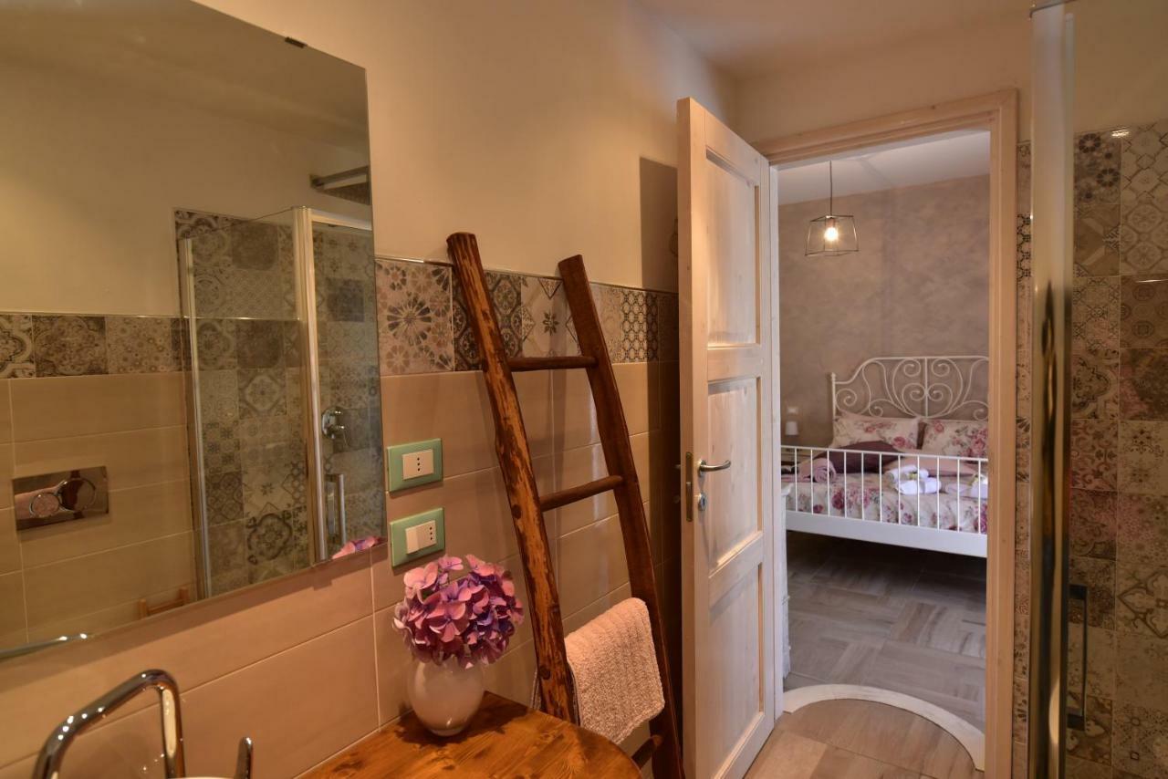 Casa Nina Bed & Breakfast Тойрано Екстериор снимка