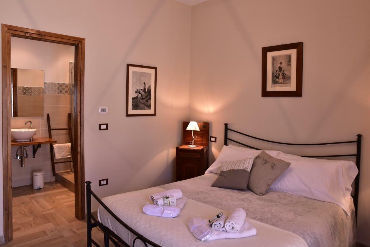 Casa Nina Bed & Breakfast Тойрано Екстериор снимка