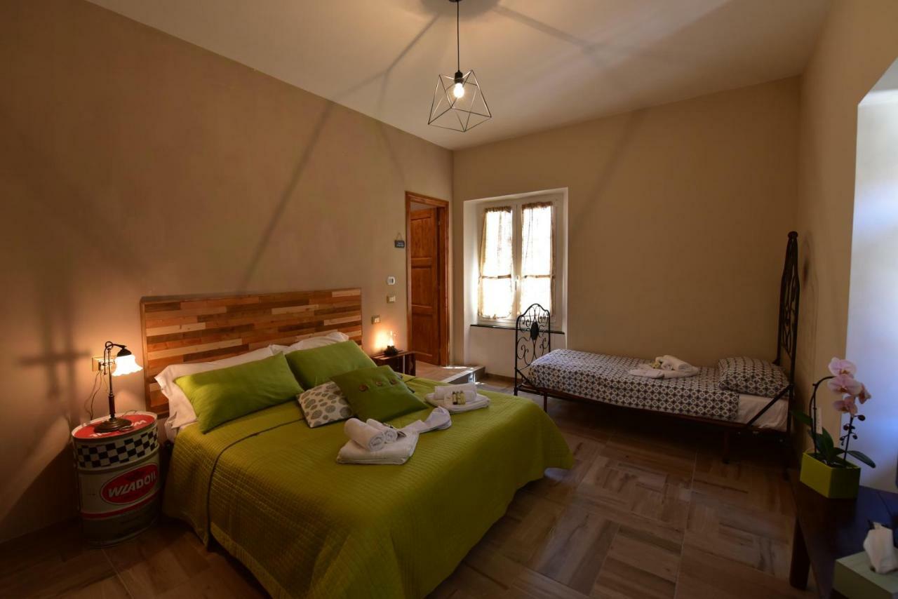 Casa Nina Bed & Breakfast Тойрано Екстериор снимка